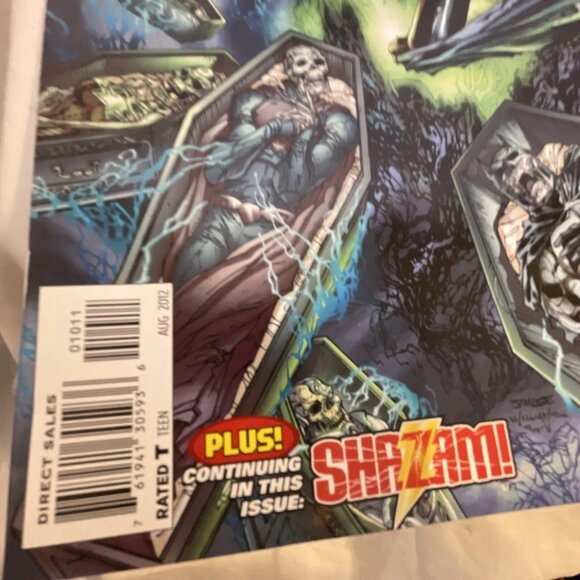 Justice League Vol 2 #10 The Villain's Journey, Chapter Two The Belly of the Be - Picture 8 of 12